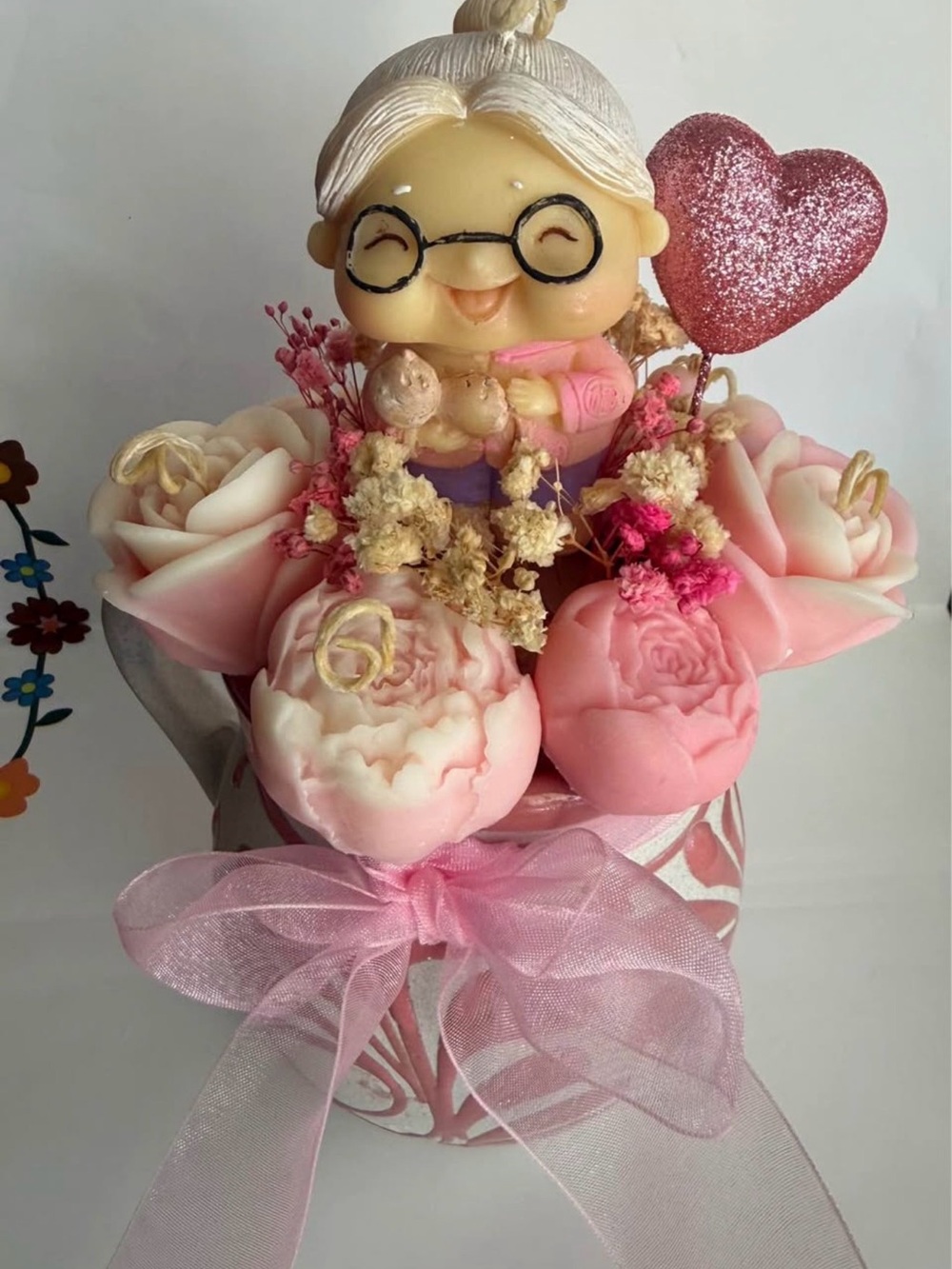 Handcrafted Purple Floral Frida-Inspired Bath & Body Candle - Picture 2 of 3